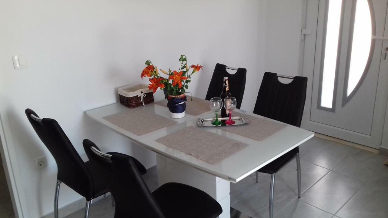 Apartman Mali Tare 科尔丘拉 外观 照片